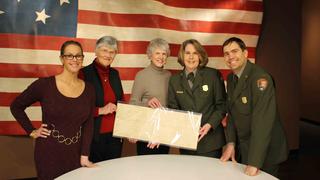 Preview: American bill of sale, a powder horn, 1775 almanac