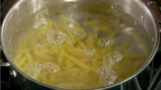 Tip: Rule to Saucing Pasta