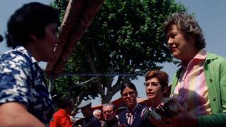 Julia Child Samples Pizza