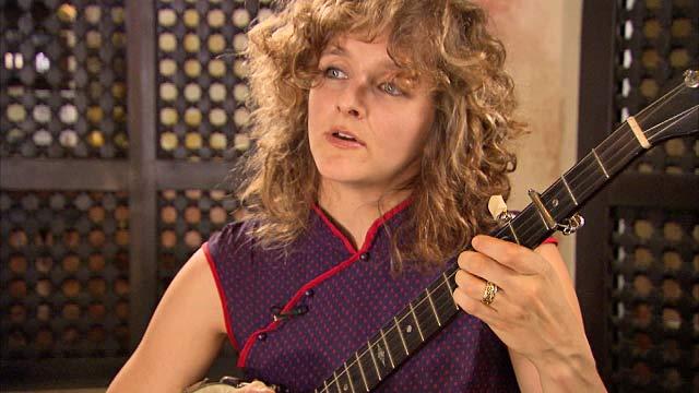 Abigail Washburn Performs "City of Refuge"