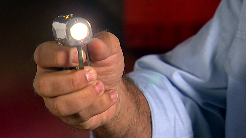 Bonus Footage: Eveready Daylo Pistol Flashlight